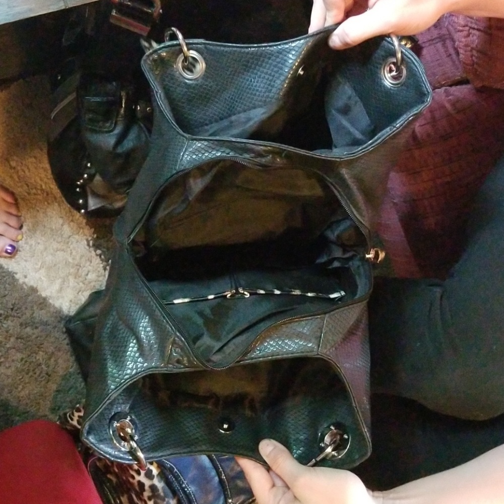 Purse - Picture 3 of 5